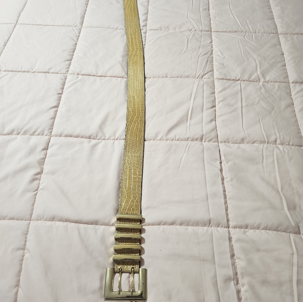 Escada belt - Picture 9 of 9